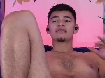 Cam4 Live Sex Cam of VikoHandss