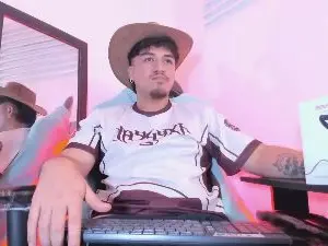 Cam4 Sex Cam of Oilmen22