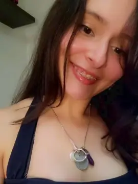 Cam4 Sex Cam of Roxannepiggy