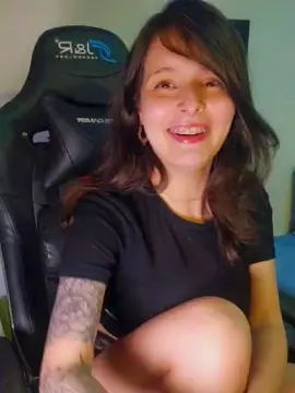 Cam4 Live Porn of Roxannepiggy