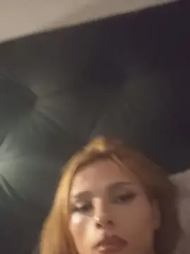Cam4 Free Live Porn of Emi_tuhembra