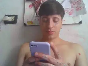 Cam4 Free Live Porn of tommiverceti