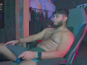 Cam4 Free Live Porn of Tyler_price