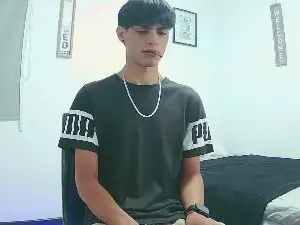 Cam4 Free Live Porn of harry_232001