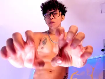 Cam4 Live Sex Cam of Akaza_