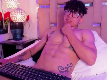 Cam4 Watch Live Sex Cams of Akaza_