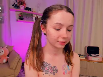 Cam4 Adult Webcam of Windy_Swallow