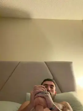 Cam4 Live Porn of BigDickJohnny25