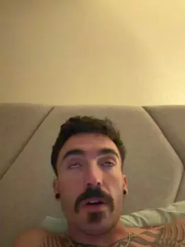 Cam4 Nude Webcam of BigDickJohnny25