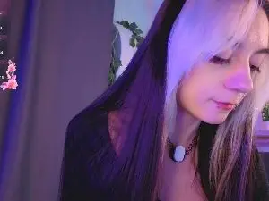 Cam4 Nude Webcam of MildredCumby