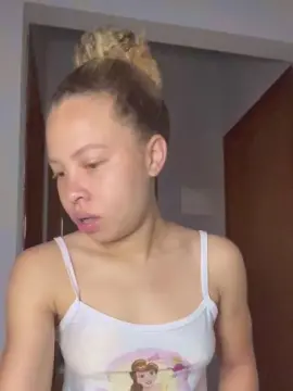 Cam4 Adult Webcams of Nay_hott3