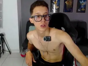 Cam4 Adult Webcam of james_bigc0ck20