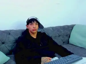 Cam4 Adult Video Chat of KroyWave