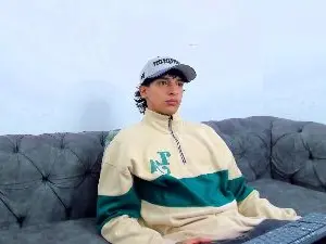 Cam4 Private Sex Chat of KroyWave