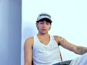 Cam4 Nude Webcam of KroyWave