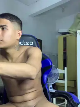 Cam4 Nude Webcam of MARENTO23CMM