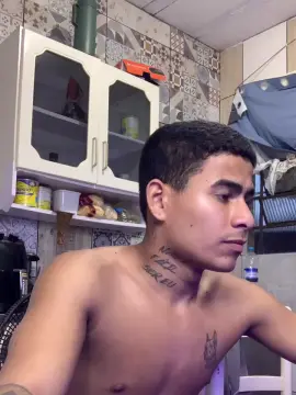 Cam4 Free Porn Cam of MARENTO23CMM