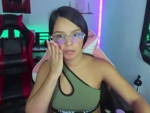 Cam4 Free Live Porn of room_kiitty