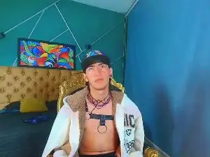 Cam4 Nude Webcam of AngelMarcell