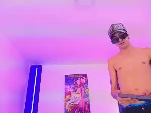 Cam4 Adult Video Chat of PharaohHeat_