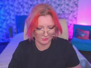 Cam4 Watch Live Sex Cams of CoolTatiss