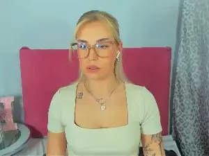 Cam4 Live Porn of KristyAlone