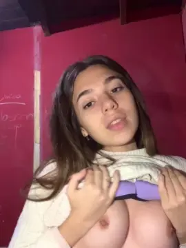 Cam4 Free Live Porn of milagrossuwu
