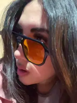 Cam4 Free Live Porn of Reyna444