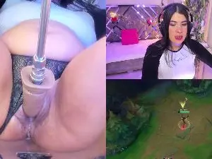 Cam4 Watch Live Sex Cams of DaphneContry