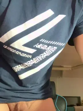 Cam4 Live Porn of Chicojooveen
