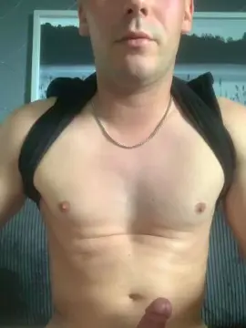 Cam4 Live Porn of dominic694