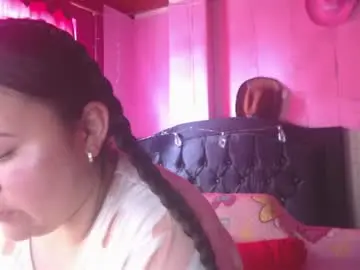 Chaturbate Best live sex cam show of nikkirous_