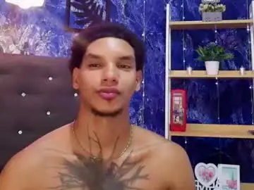 Chaturbate Nude Webcam of owen_blaze3