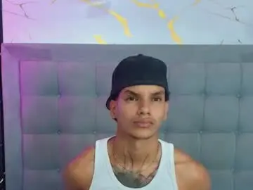 Chaturbate Live Sex Cam of owen_blaze3