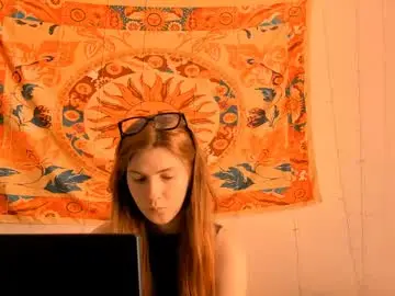 Chaturbate Live Sex Cam of aliceinredsquare_