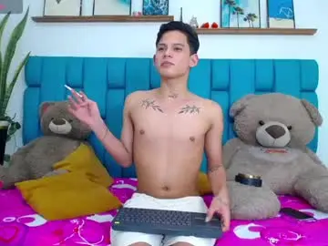 Chaturbate Free Porn Cam of bryan_hotty