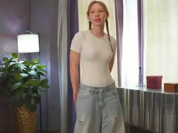 Chaturbate Free Porn Cam of luisaladonne