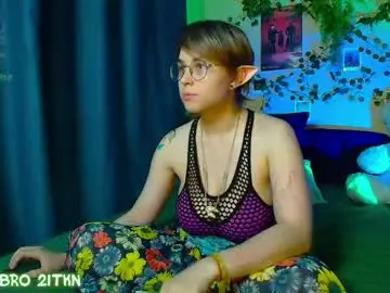 Chaturbate Watch Live Sex Cams of trickykitsune