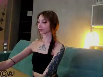 Chaturbate Live Sex Cam of ellen_hops