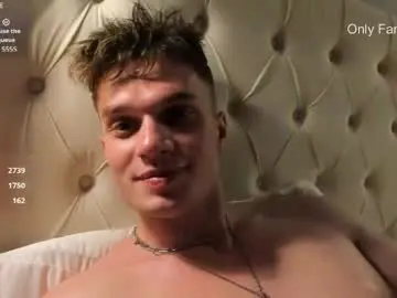 Chaturbate Watch Live Sex Cams of fresh_b1ood
