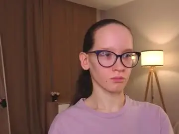 Chaturbate Watch Live Sex Cams of lynettebails