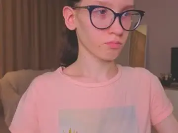 Chaturbate Live Sex Cam of lynettebails