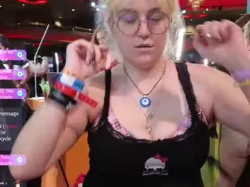 Chaturbate Watch Live Sex Cams of myrtlemystic