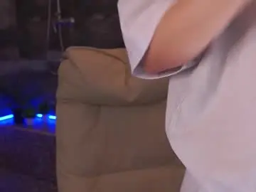 Chaturbate Live Porn of nicol_moonn