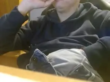 Chaturbate Watch Live Sex Cams of cuteboy090