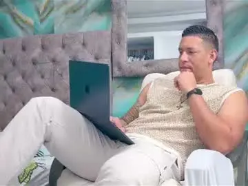 Chaturbate Live Porn of taylor_lautnerr2