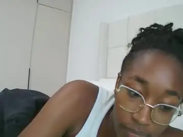 Chaturbate Free Live Porn of pinkaura_