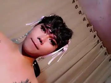 Chaturbate Live Sex Cam of sassyffyra69