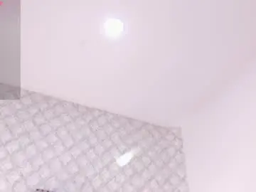 Chaturbate Watch Live Sex Cams of zoejenner_