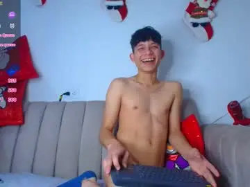 Chaturbate Live Sex Cam of bryam_hot